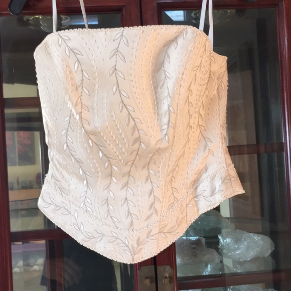 Wedding Dress - Picture 4 of 4